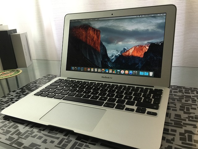 mac book